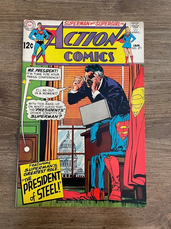 Action Comics #371 (DC Comics, 1969), raw comic book in VF/NM condition — front cover