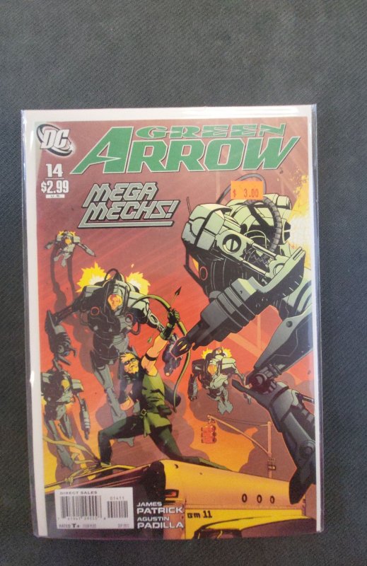 Green Arrow #14 (DC Comics, 2011), raw, ungraded comic book — front cover