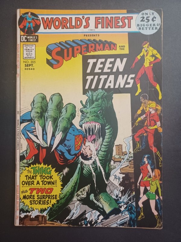 World's Finest #205 (DC Comics, 1971), raw comic book in FN/VF condition — front cover