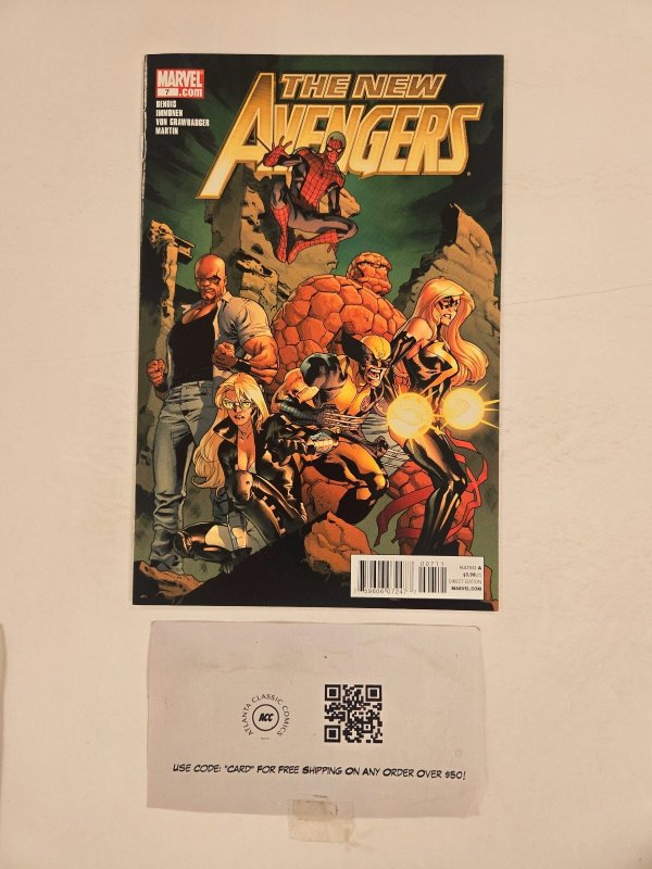 New Avengers #7 (Marvel Comics, 2005), raw comic book in NM condition — front cover