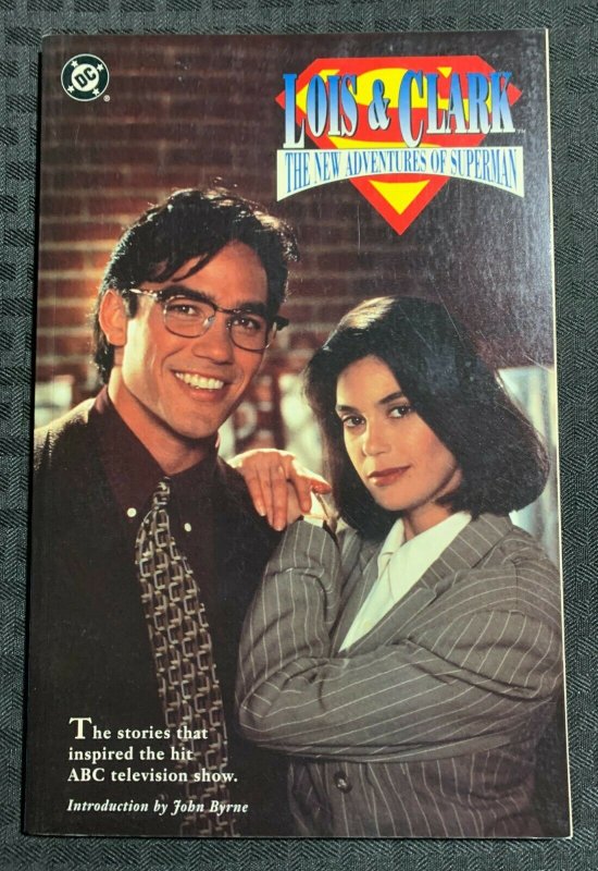 1994 Lois & Clark New Adventures of Superman SC FVF 7.0 1st DC / Fisherman (DC Comics, 1994), raw comic book in 7.0 condition — front cover