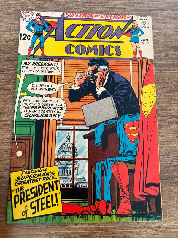 Action Comics #371 (DC Comics), raw comic book in FN condition — front cover