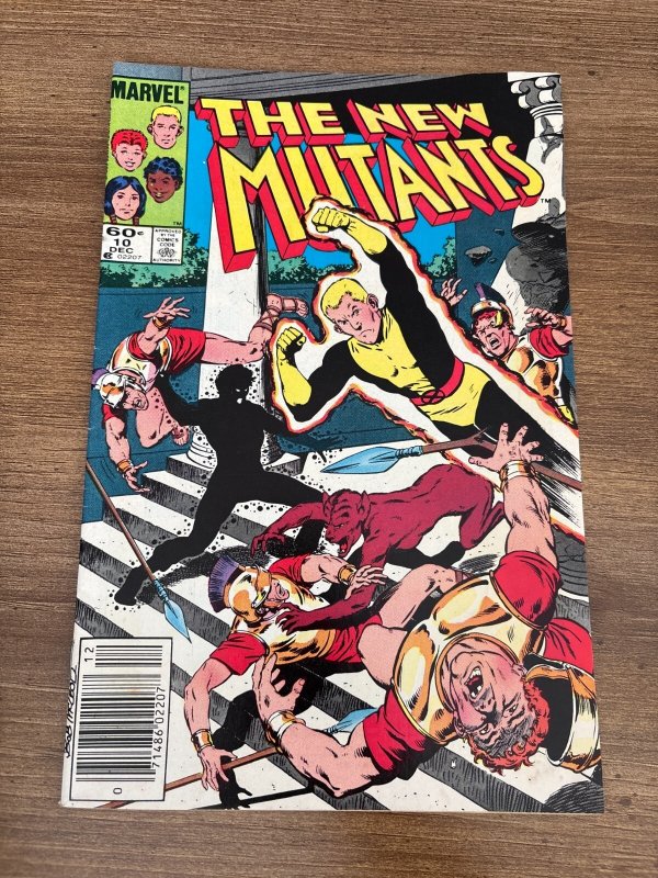 The New Mutants #10 (Marvel Comics), raw comic book in VF/NM condition — front cover