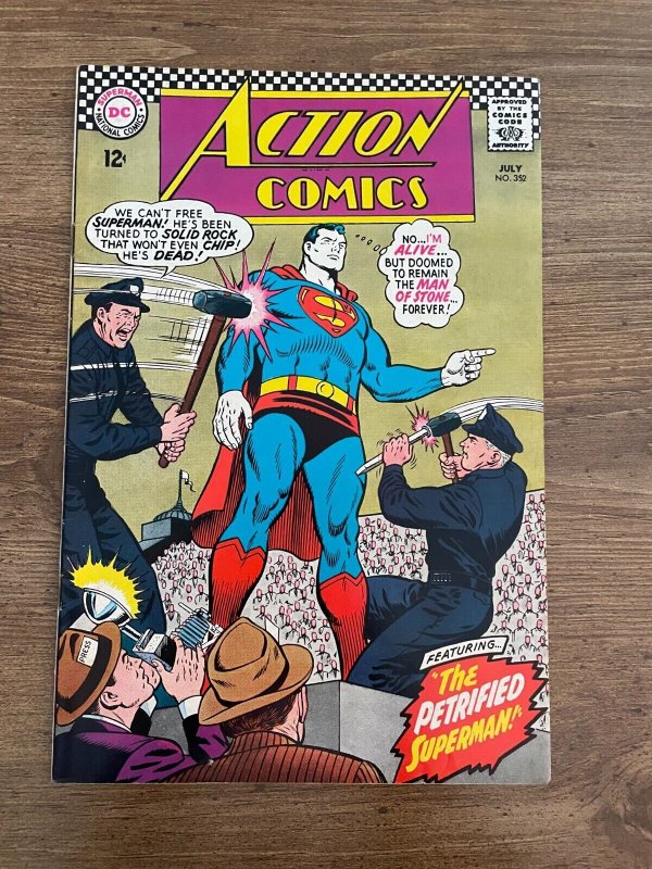 Action Comics #352 (DC Comics, 1967), raw comic book in VF/NM condition — front cover