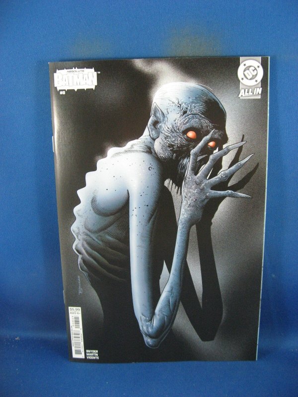 Absolute Batman #8 (DC Comics, 2025), raw comic book in NM condition — front cover