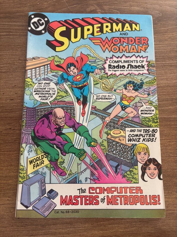 Superman & Wonder Woman VF- Presented by Radio Shack Comic Book 5 J437, raw comic book in VF- condition — front cover