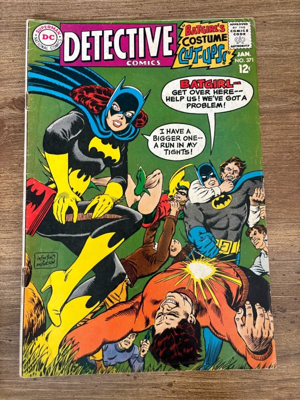 Detective Comics #371 (DC Comics, 1968), raw comic book in FN- condition — front cover
