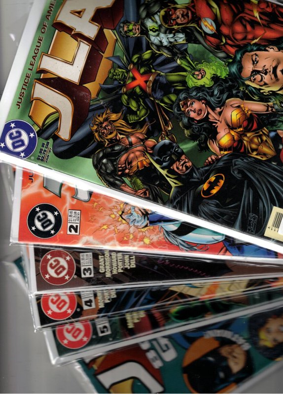 JLA #1-5, Giant #1 (Jan-97) NM or Better Super-Grade Justice League of America! (DC Comics, 1997), raw comic book in NM condition — front cover