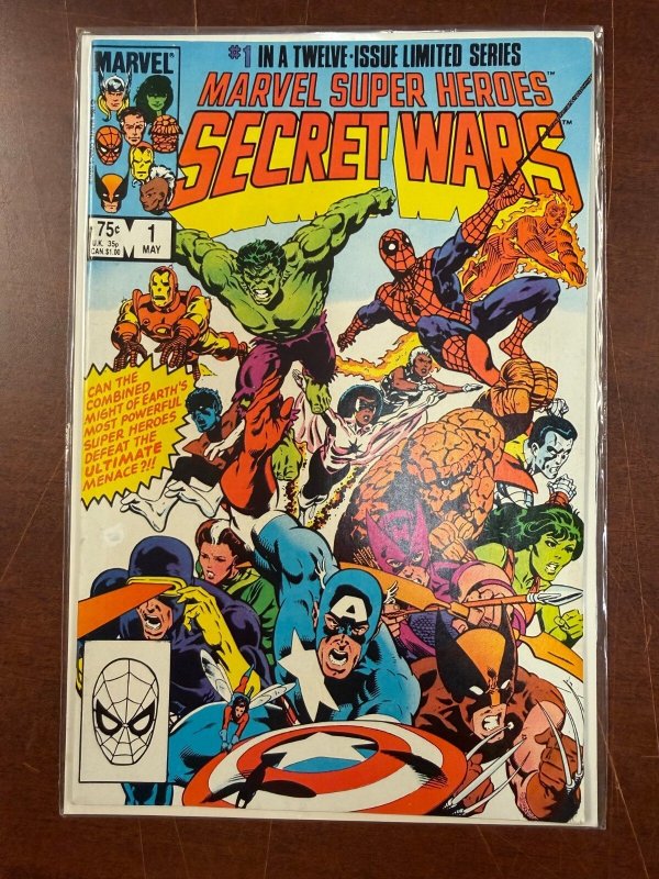 Marvel Super Heroes Secret Wars #1 (Marvel Comics), raw comic book in VF condition — front cover
