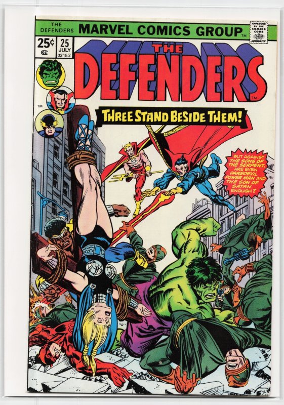 The Defenders #25 (Marvel Comics, 1975), raw, ungraded comic book — front cover