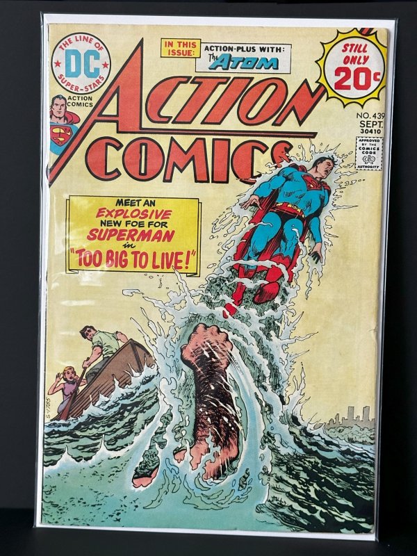 Action Comics #439 (DC Comics, 1974), raw comic book in VF condition — front cover