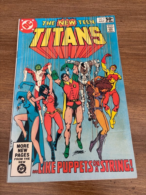 New Teen Titans #9 (DC Comics, 1981), raw comic book in VF/NM condition — front cover