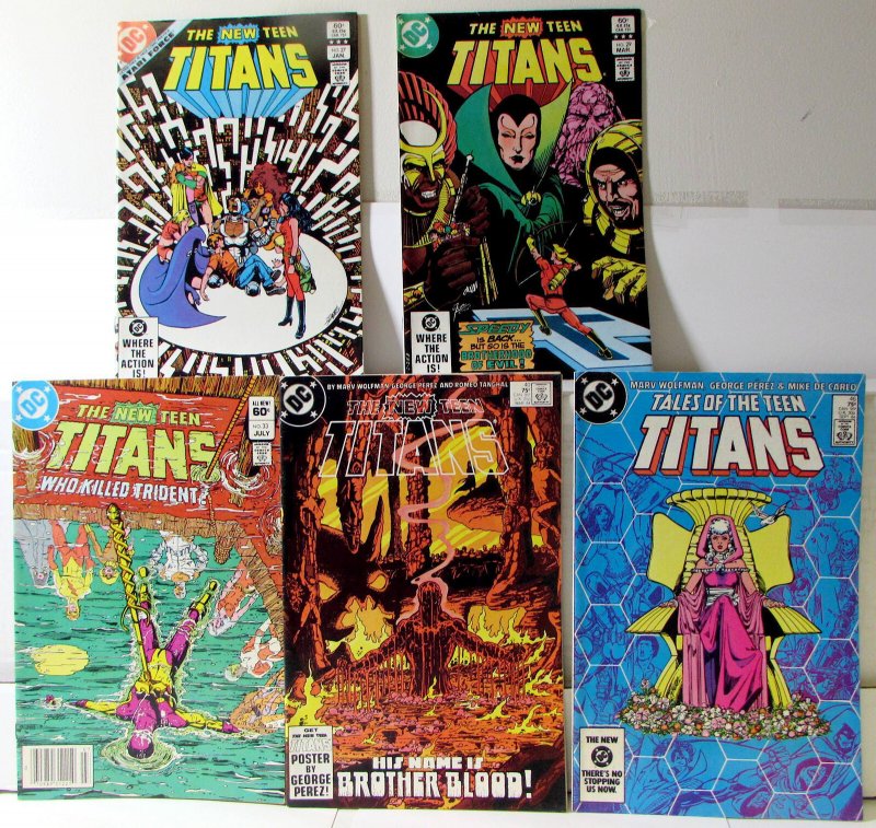 New Teen Titans Lot 5 #27, 29, 33, 40, 46 1983 DC Kid Flash Raven Comics (DC Comics, 1983), raw, ungraded comic book — front cover