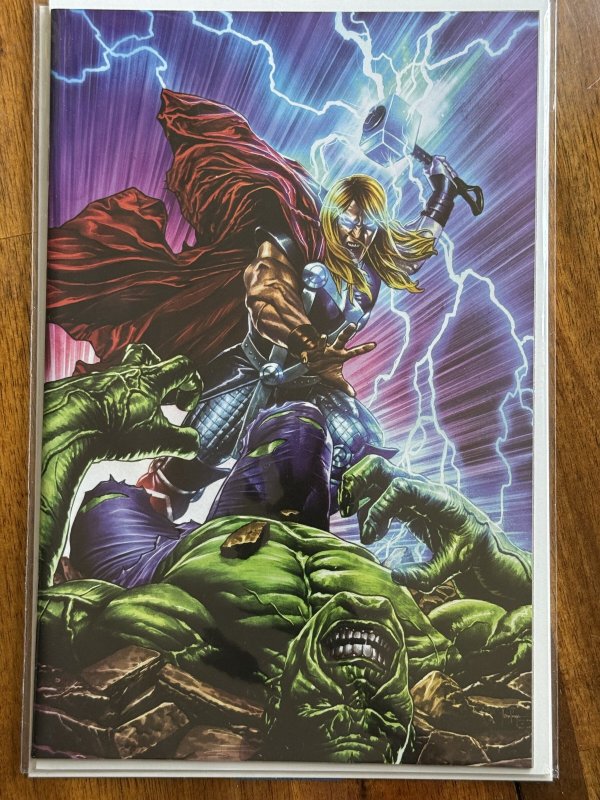 Hulk #8 (Marvel Comics, 2022), raw comic book in NM+ 9.6 condition — front cover