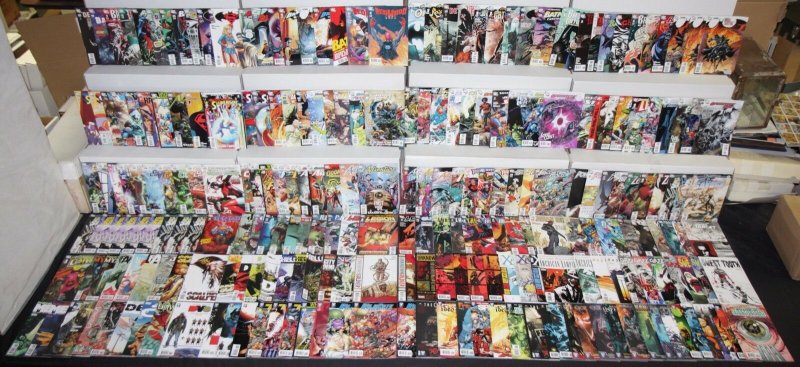 Modern DC/Vertigo Superhero Titles 245pc High Grade Comic Lot Batman Superman (DC Comics), raw, ungraded comic book — front cover