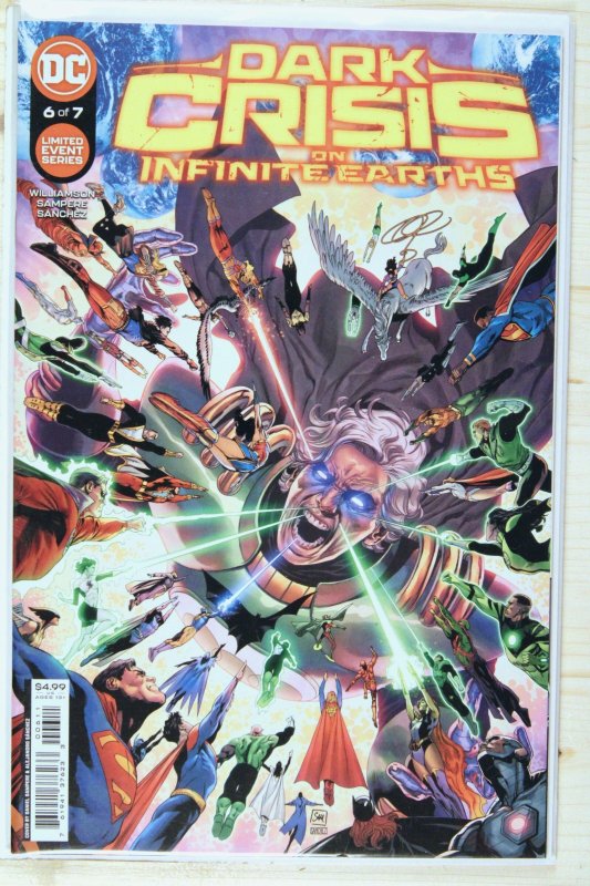 Dark Crisis on Infinite Earths #6 (DC Comics, 2022), raw comic book in NM+ 9.6 condition — front cover