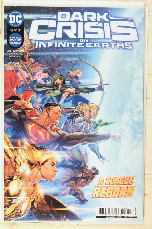 Dark Crisis on Infinite Earths #5 (DC Comics, 2022), raw comic book in NM+ 9.6 condition — front cover