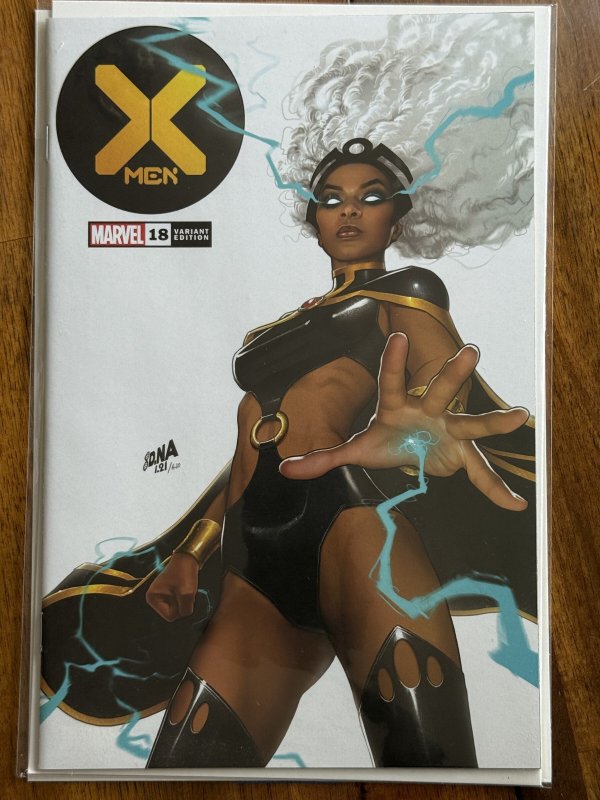 X-Men #18 (Marvel Comics, 2011), raw comic book in NM+ 9.6 condition — front cover
