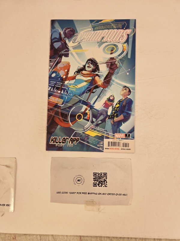 Champions #7 (Marvel Comics), raw comic book in NM condition — front cover