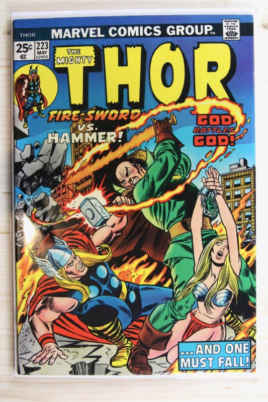Thor #223 (Marvel Comics, 1974), raw comic book in VF+ 8.5 condition — front cover