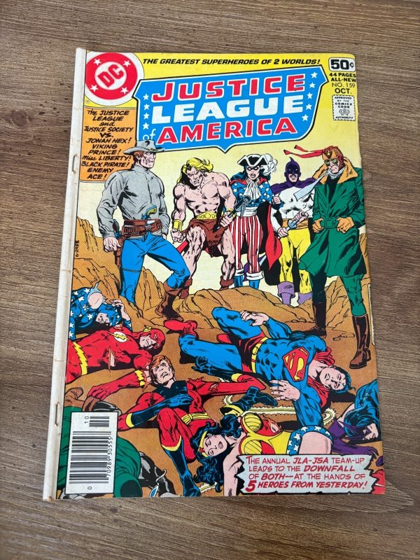 Justice League of America #159 (DC Comics), raw comic book in FN- condition — front cover