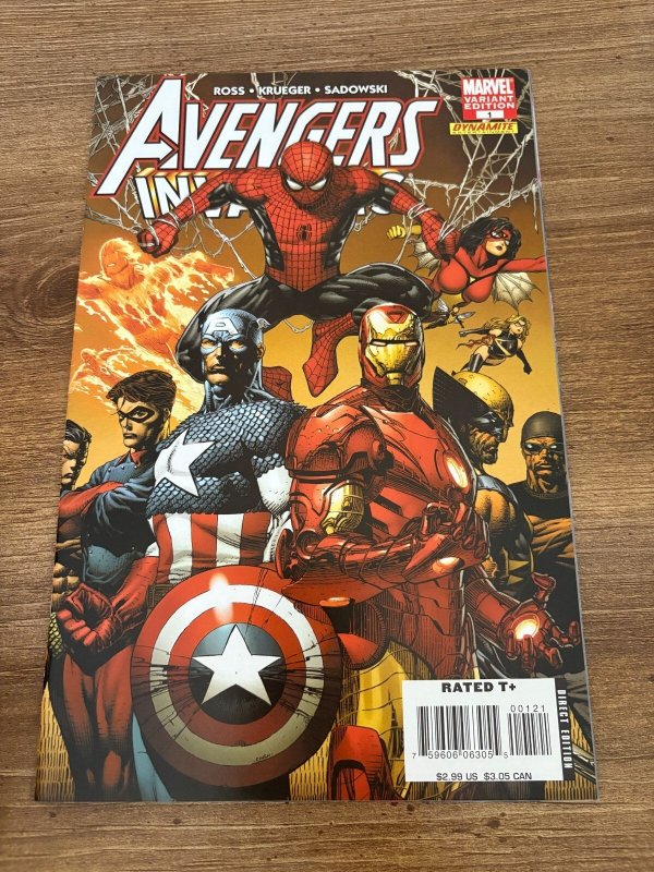Avengers/Invaders #1 (Marvel Comics, 2008), raw comic book in NM condition — front cover