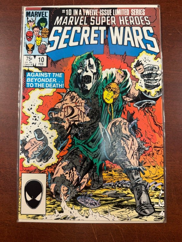 Marvel Super Heroes Secret Wars #10 (Marvel Comics, 1985), raw comic book in NM- condition — front cover