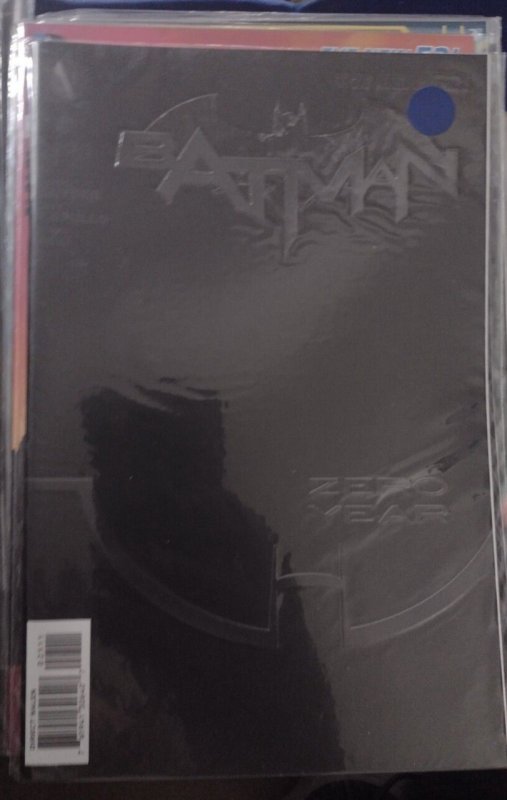 Batman Vol 2 #25 (DC Comics, 2013), raw, ungraded comic book — front cover