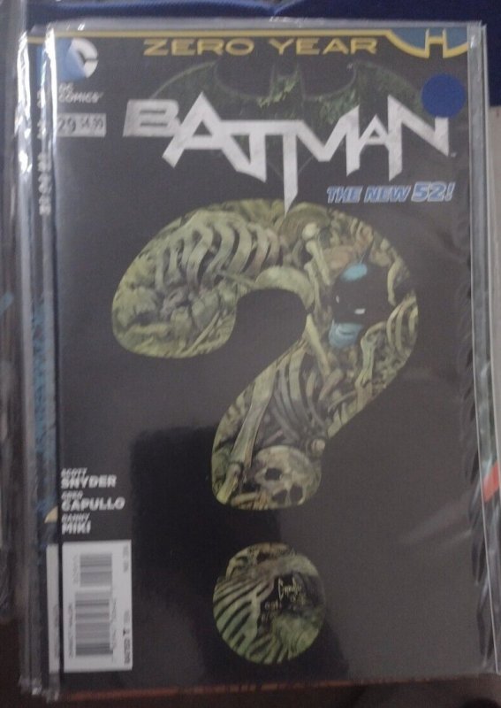 Batman Vol 2 #29 (DC Comics, 2014), raw, ungraded comic book — front cover