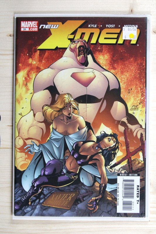 New X-Men #31 (Marvel Comics, 2006), raw comic book in NM- 9.2 condition — front cover