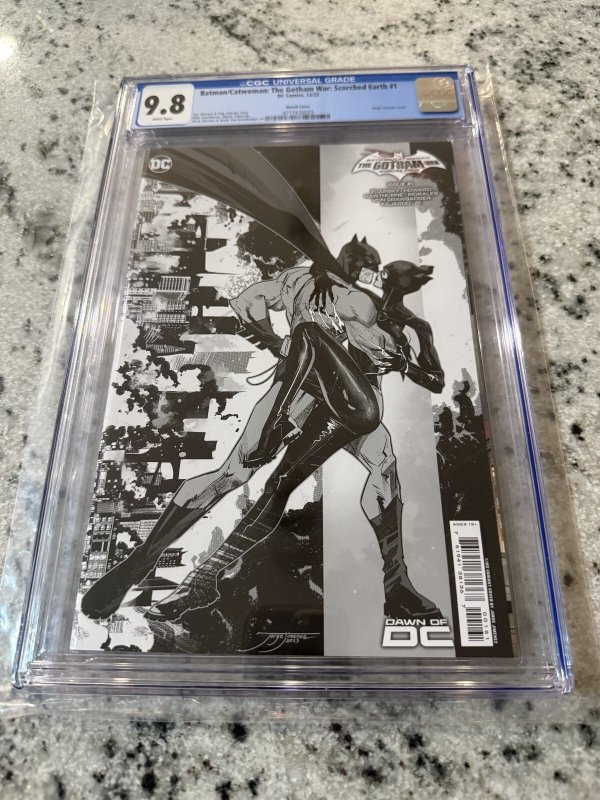 Batman / Catwoman Gotham War Scorched Earth #1 (DC Comics), CGC 9.8 graded comic book, Universal Blue label — front cover in its holder