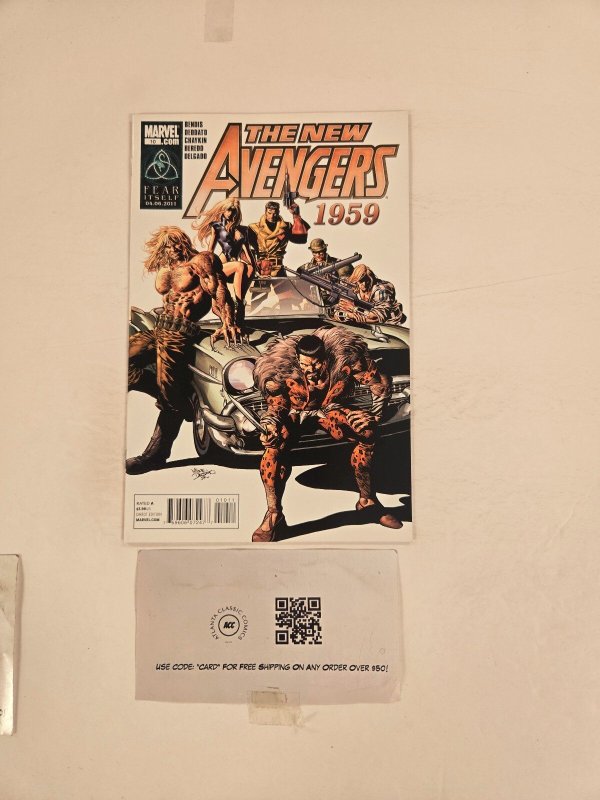 New Avengers #1 (Marvel Comics), raw comic book in NM condition — front cover