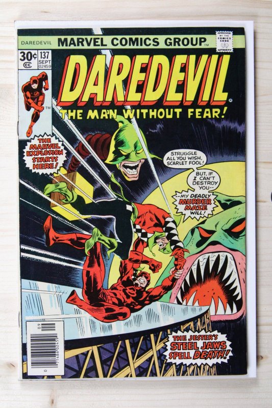 Daredevil #137 (Marvel Comics, 1976), raw comic book in FN+ 6.5 condition — front cover