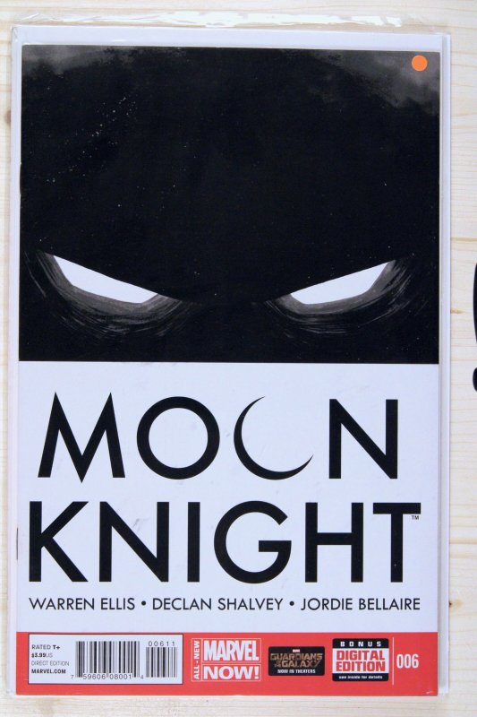 Moon Knight #6 (Marvel Comics, 2011), raw comic book in NM- 9.2 condition — front cover
