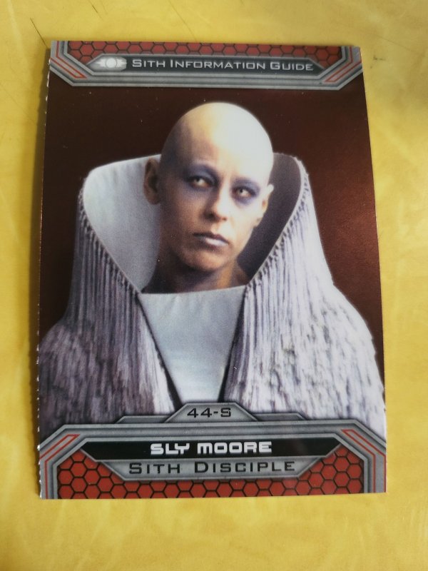 2014 Topps Chrome Star Wars Perspective: Jedi vs Sith #44 (2014), raw, ungraded comic book — front cover