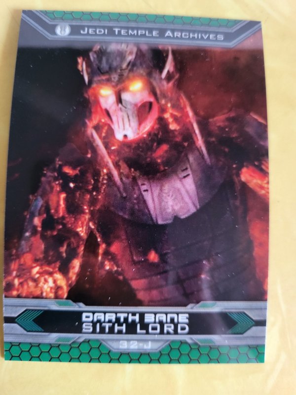 2014 Topps Chrome Star Wars Perspective: Jedi vs Sith #32 (2014), raw, ungraded comic book — front cover