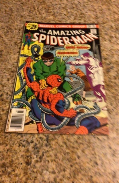 The Amazing Spider-Man #158 (Marvel Comics, 1976), raw comic book in NM- condition — front cover