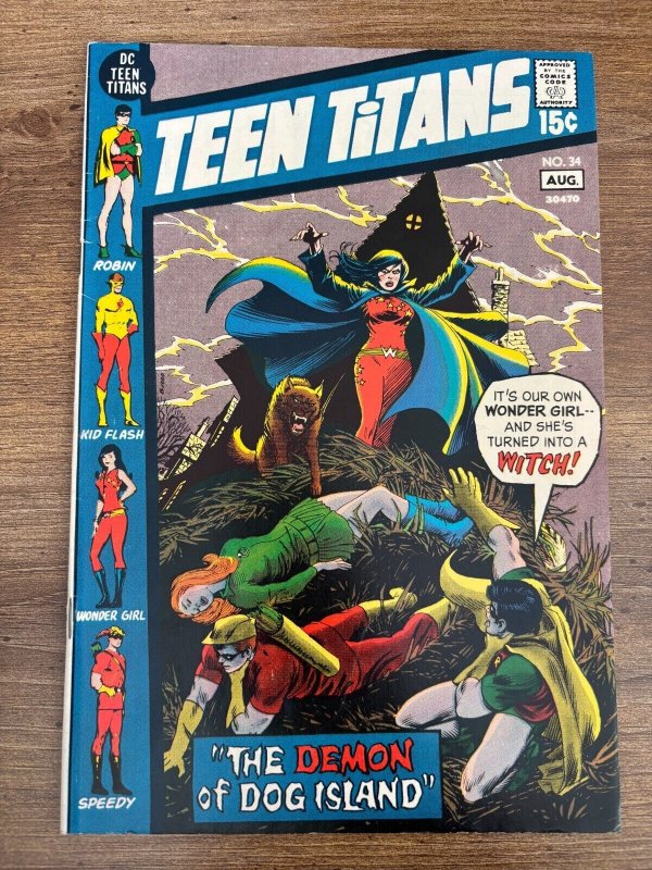 Teen Titans #34 (DC Comics, 2006), raw comic book in VF/NM condition — front cover
