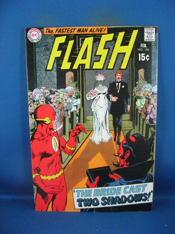 The Flash #194 (DC Comics, 1970), raw comic book in VF- condition — front cover