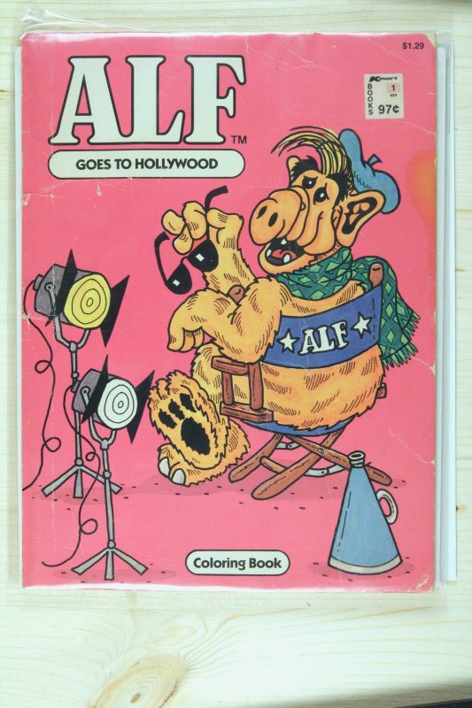 Alf Goes to Hollywood – Saalfield Publishing / Marvel (1980) 5.5 FN- Kmart Exclu (Marvel Comics, 1980), raw comic book in FN- 5.5 condition — front cover