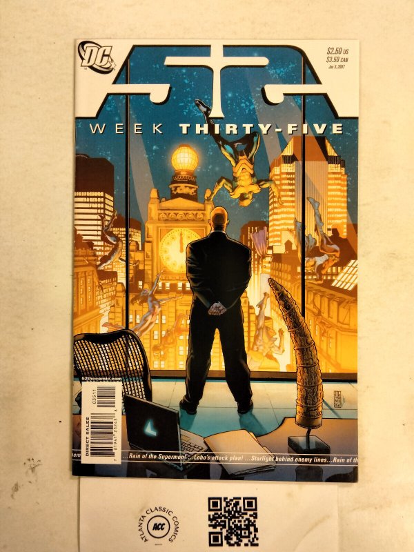 52 #35 (DC Comics, 2007), raw comic book in NM condition — front cover
