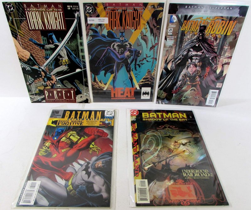 Batman Lot 5 #Legends 15, 47, Robin Eternal 21, Gotham 30, Bat 89 DC Comics (DC Comics), raw, ungraded comic book — front cover