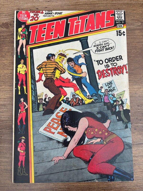 Teen Titans #31 (DC Comics, 2006), raw comic book in FN condition — front cover