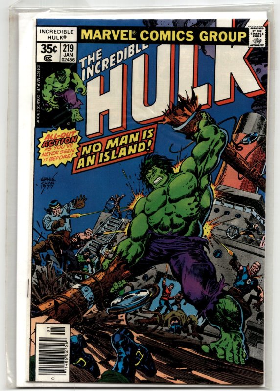 The Incredible Hulk #219 (Marvel Comics, 1978), raw, ungraded comic book — front cover