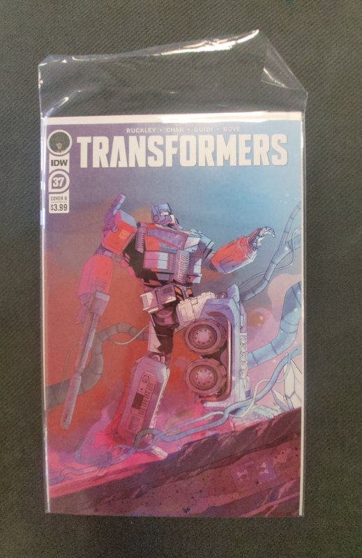 Transformers #37 (Marvel Comics, 2021), raw, ungraded comic book — front cover