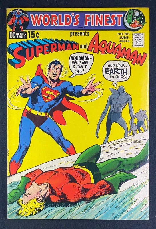 World's Finest #203 (DC Comics, 1941), raw comic book in FN/VF 7.0 condition — front cover