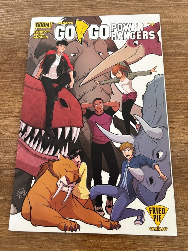 Go Go Power Rangers #4 (Boom! Studios), raw comic book in NM condition — front cover