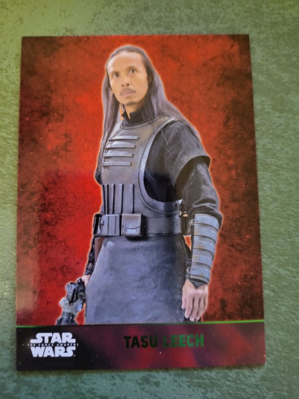 2016 Star Wars: The Force Awakens Series 1 Green Parallel #36 (2016), raw, ungraded comic book — front cover
