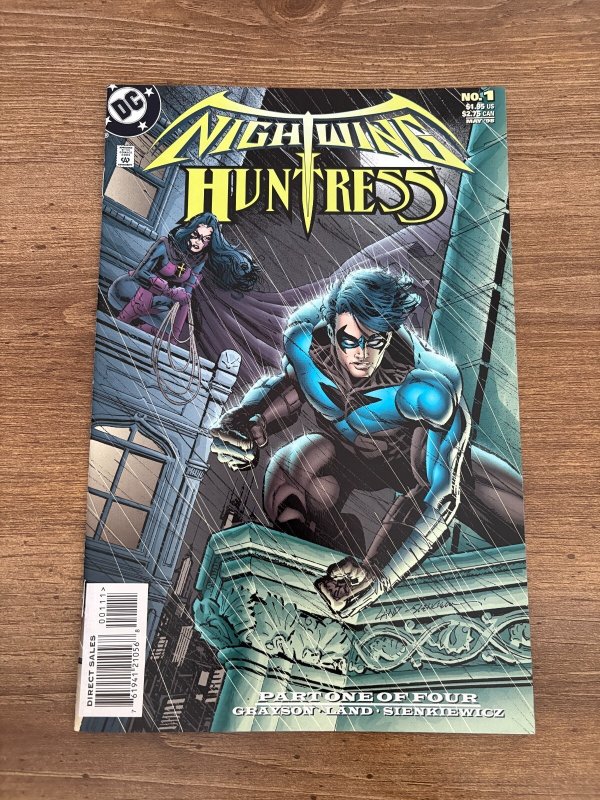 Lot of 4 Nightwing Huntress DC Comic Books # 1 2 3 4 Vf-Nm Batman 11 J326, raw comic book in NM condition — front cover